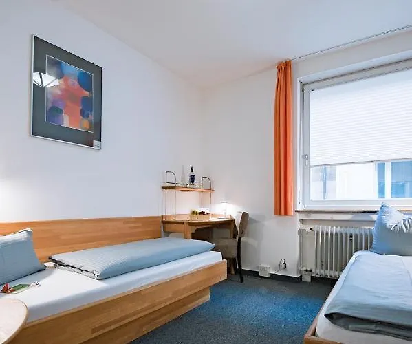 Der Akademie Caritas-pirckheimer-haus * Norimberk