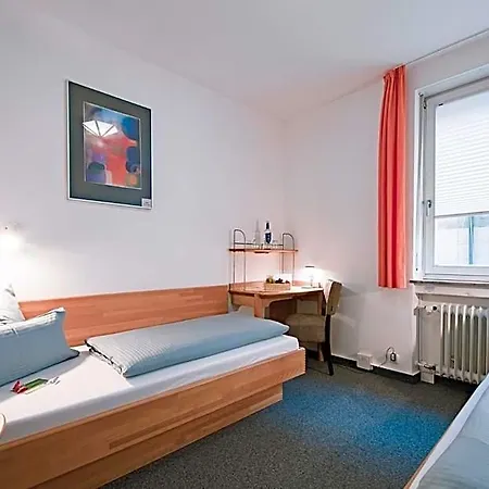 Der Akademie Caritas-pirckheimer-haus Hotell *